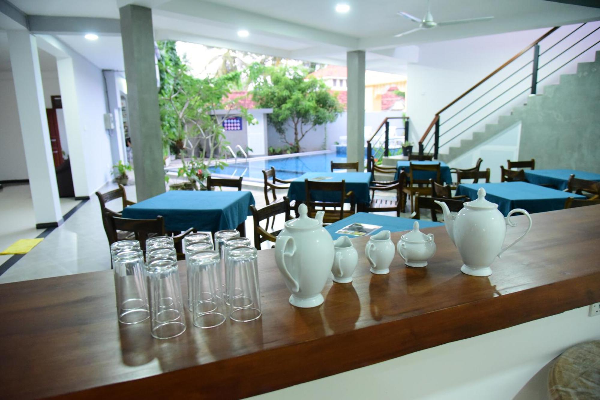 Di Sicuro Tourist Inn Hikkaduwa Exterior foto