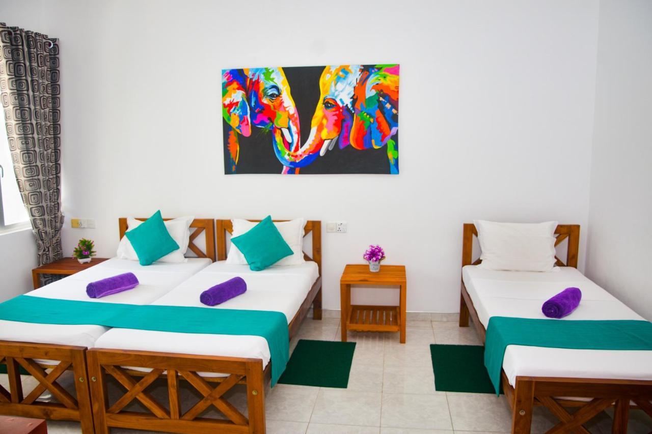 Di Sicuro Tourist Inn Hikkaduwa Exterior foto