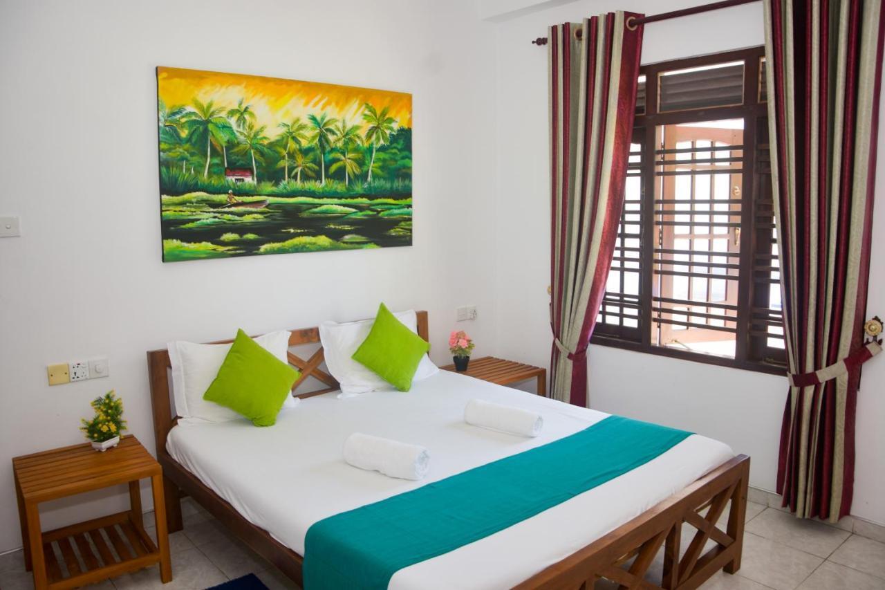 Di Sicuro Tourist Inn Hikkaduwa Exterior foto