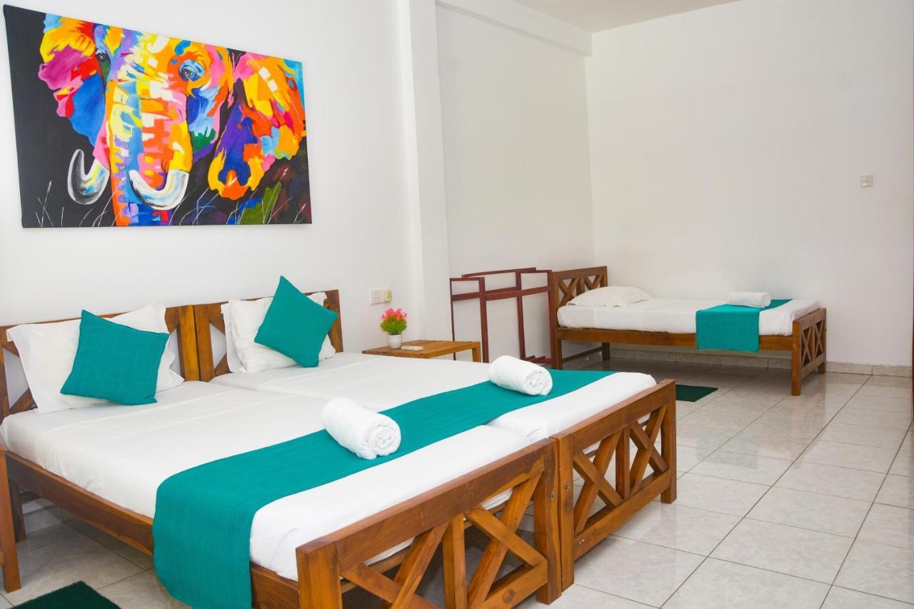 Di Sicuro Tourist Inn Hikkaduwa Exterior foto
